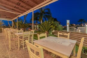 Armonia Studios & Apartments