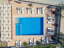 Armonia Studios & Apartments