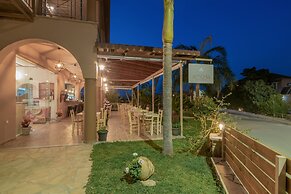 Armonia Studios & Apartments