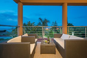 Armonia Studios & Apartments