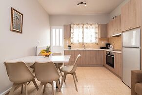 Armonia Studios & Apartments