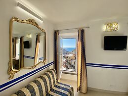 Giovanni Rooms Manarola