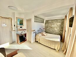 Giovanni Rooms Manarola