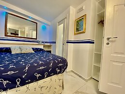 Giovanni Rooms Manarola
