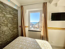 Giovanni Rooms Manarola