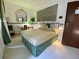Giovanni Rooms Manarola