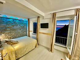 Giovanni Rooms Manarola