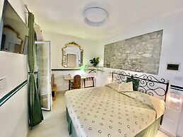 Giovanni Rooms Manarola