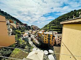 Giovanni Rooms Manarola