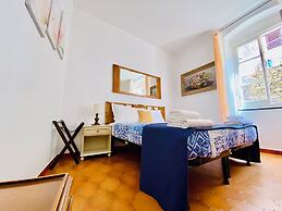 Giovanni Rooms Manarola