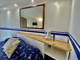 Giovanni Rooms Manarola