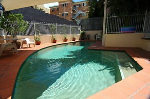 Spring Hill Gardens Apartments