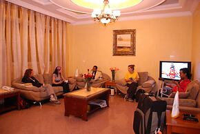 Adot Tina Hotel