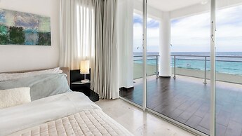 Watermark Luxury Oceanfront All Suite Hotel