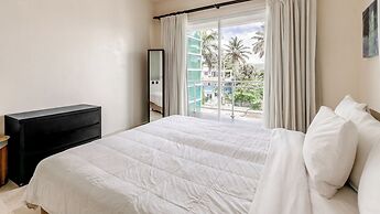 Watermark Luxury Oceanfront All Suite Hotel