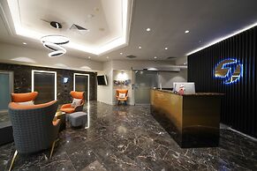 Jephson Hotel & Apartments