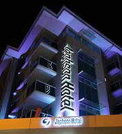 Jephson Hotel & Apartments