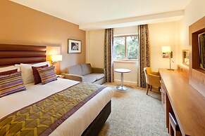 Drayton Manor Hotel