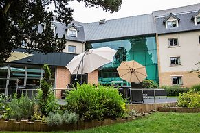Drayton Manor Hotel