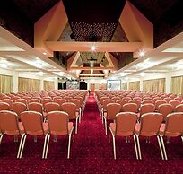 Drayton Manor Hotel