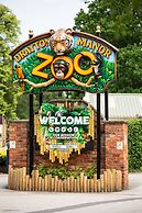 Drayton Manor Hotel