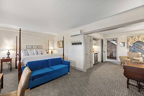 The First Colony Inn