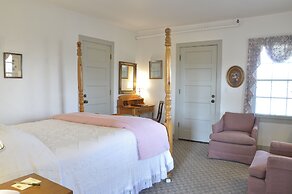 The First Colony Inn