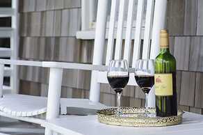 The First Colony Inn