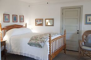 The First Colony Inn