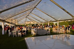 The First Colony Inn