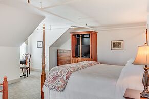 The First Colony Inn