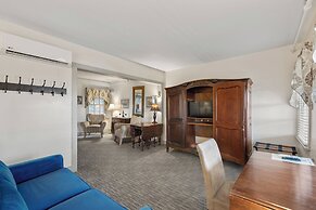 The First Colony Inn