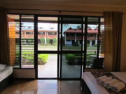 Wailoaloa Beach Resort Fiji