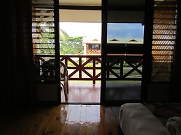 Wailoaloa Beach Resort Fiji