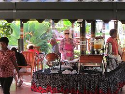 Wailoaloa Beach Resort Fiji