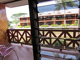 Wailoaloa Beach Resort Fiji