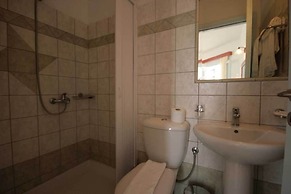 Pirgos Stelida Hotel