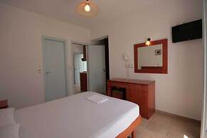 Pirgos Stelida Hotel