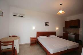 Pirgos Stelida Hotel