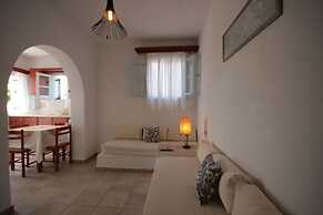 Pirgos Stelida Hotel