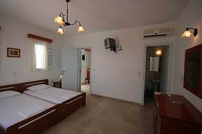 Pirgos Stelida Hotel