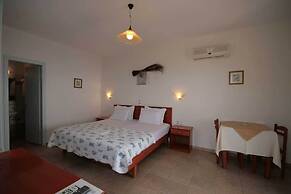 Pirgos Stelida Hotel