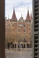 Ally's Guest House Barcelona B&B