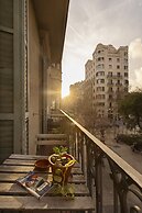 Ally's Guest House Barcelona B&B