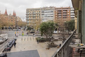 Ally's Guest House Barcelona B&B