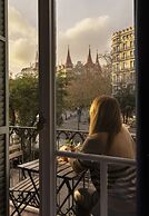 Ally's Guest House Barcelona B&B