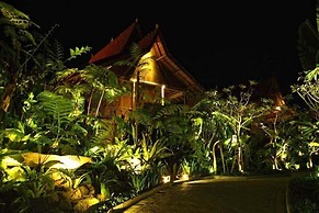 Jadul Adarapura Resort & Spa