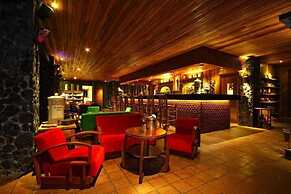 Jadul Adarapura Resort & Spa