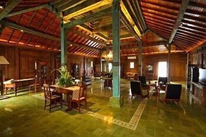 Jadul Adarapura Resort & Spa