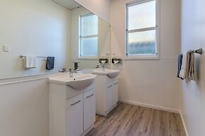 George Street Motel Apartments